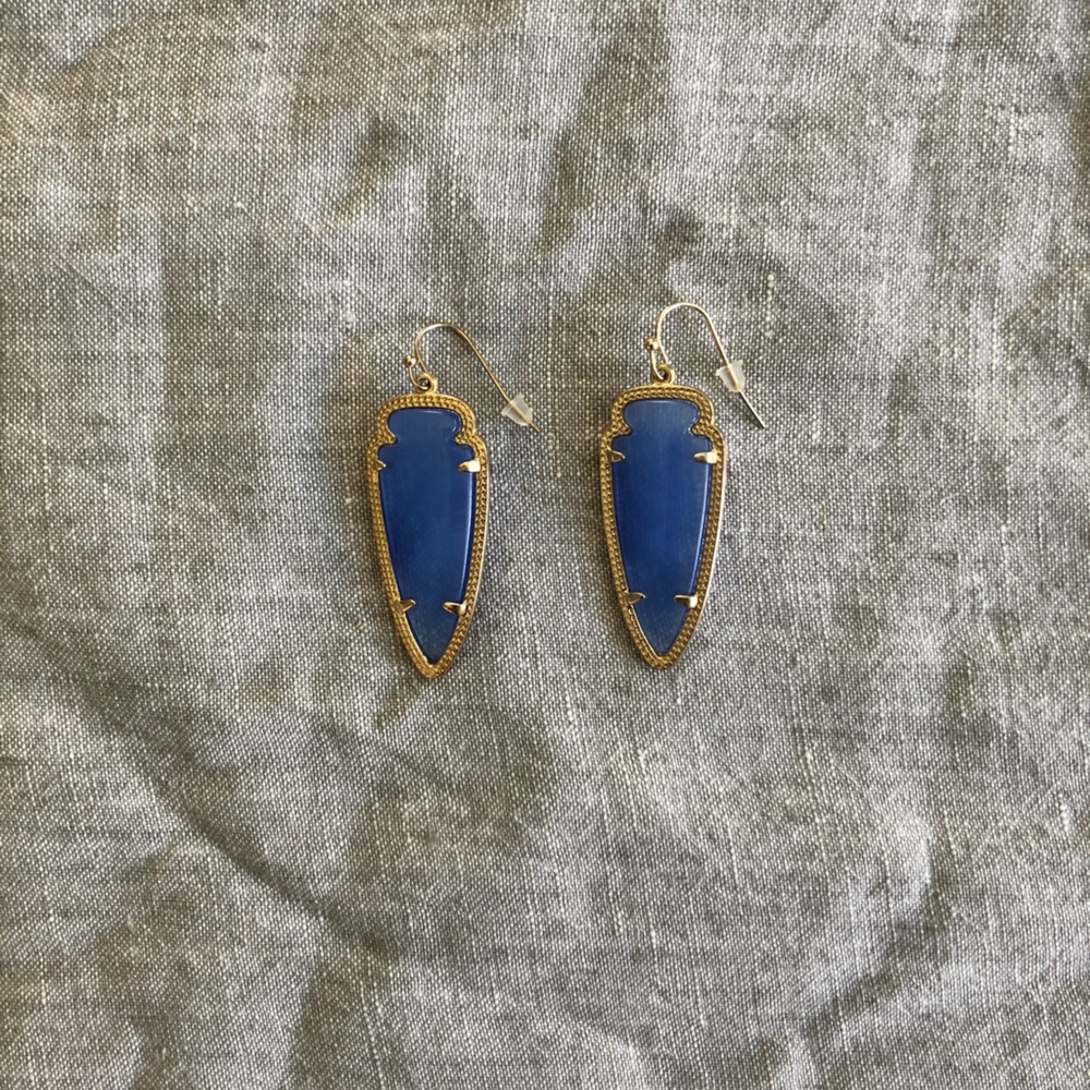 Kendra Scott small Skylar earrings.